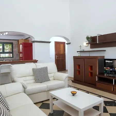 Ferienhaus Casa Fatmar Montana Roja-piscina Privada Playa Blanca (Lanzarote)
